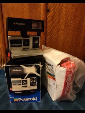 Vintage But NEW! 1981 Polaroid Sun 600 LMS Camera With Box, Strap & Carrying Bag